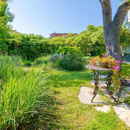 Ruzica M Apartment Lopar