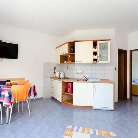 Apartment Ruzica M *